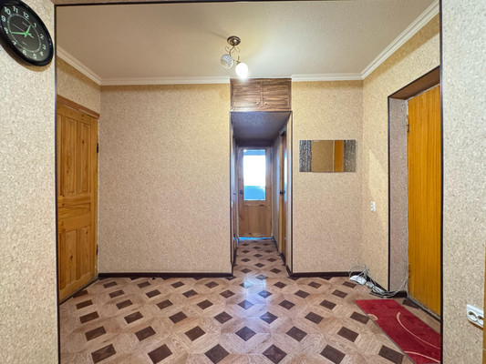 Продам трехкомнатную (3-комн.) квартиру, Мовсисяна ул, 20, Нальчик г