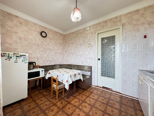 Продам двухкомнатную (2-комн.) квартиру, Мовсисяна ул, 20, Нальчик г