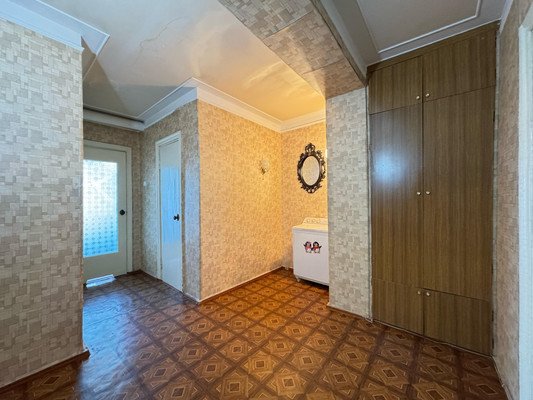 Продам двухкомнатную (2-комн.) квартиру, Мовсисяна ул, 20, Нальчик г