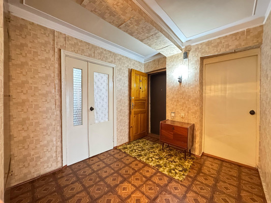 Продам двухкомнатную (2-комн.) квартиру, Мовсисяна ул, 20, Нальчик г