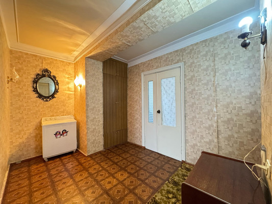 Продам двухкомнатную (2-комн.) квартиру, Мовсисяна ул, 20, Нальчик г