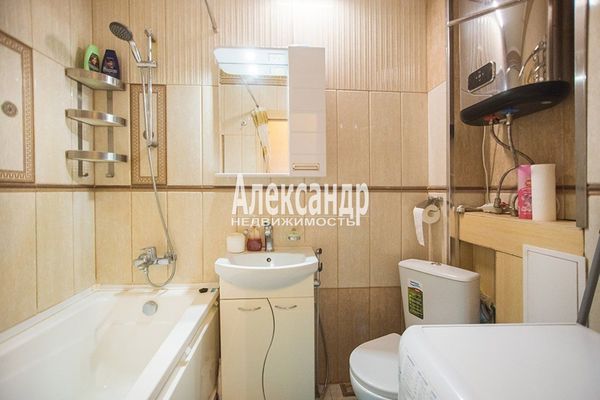 Продам однокомнатную (1-комн.) квартиру, Рыбацкий пр-кт, 18к2, Санкт-Петербург г
