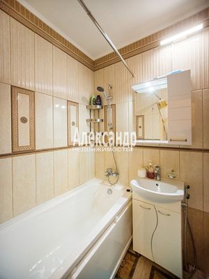 Продам однокомнатную (1-комн.) квартиру, Рыбацкий пр-кт, 18к2, Санкт-Петербург г