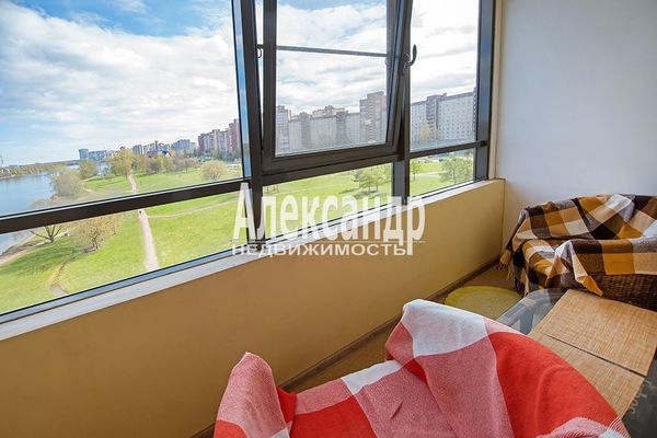 Продам однокомнатную (1-комн.) квартиру, Рыбацкий пр-кт, 18к2, Санкт-Петербург г