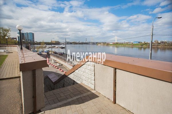 Продам однокомнатную (1-комн.) квартиру, Рыбацкий пр-кт, 18к2, Санкт-Петербург г