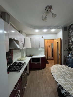 Продам трехкомнатную (3-комн.) квартиру, Черникова ул, 19, Волгодонск г
