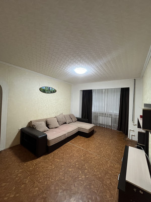 Продам трехкомнатную (3-комн.) квартиру, Черникова ул, 19, Волгодонск г