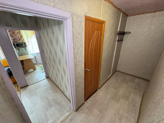 Продам двухкомнатную (2-комн.) квартиру, Больничная ул, 6, Эльбан рп