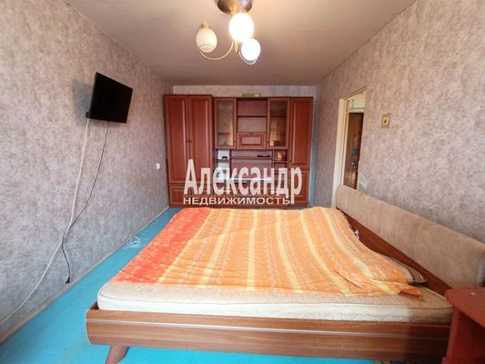 Продам двухкомнатную (2-комн.) квартиру, Победы пр-кт, 39, Выборг г