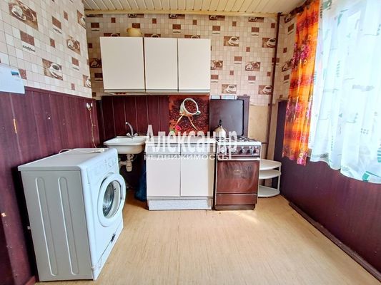 Продам двухкомнатную (2-комн.) квартиру, Победы пр-кт, 39, Выборг г