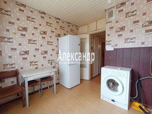 Продам двухкомнатную (2-комн.) квартиру, Победы пр-кт, 39, Выборг г