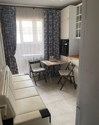 Продам однокомнатную (1-комн.) квартиру, Новгородский пр-кт, 10А, Шушары п