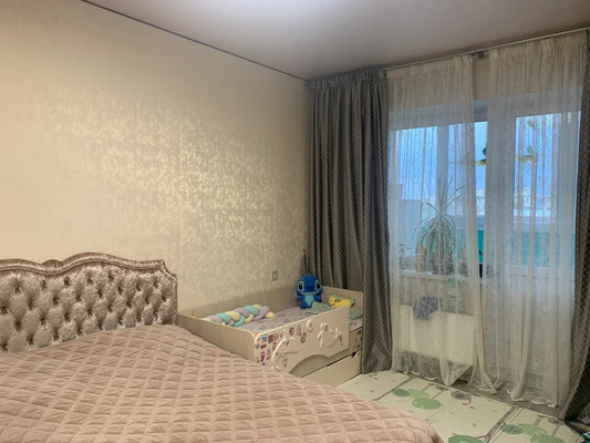 Продам двухкомнатную (2-комн.) квартиру, им. Димитрова ул, 3/1, Краснодар г