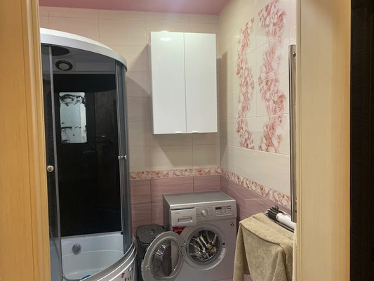 Продам двухкомнатную (2-комн.) квартиру, им. Димитрова ул, 3/1, Краснодар г