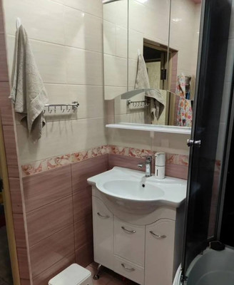 Продам двухкомнатную (2-комн.) квартиру, им. Димитрова ул, 3/1, Краснодар г