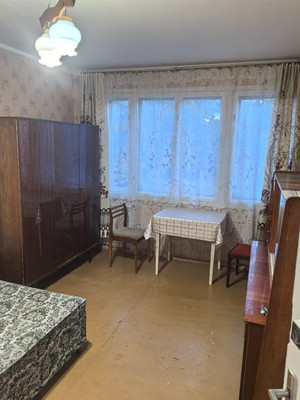 Продам комнату в 3-комн. квартире, Есенина ул, 12к1, Санкт-Петербург г