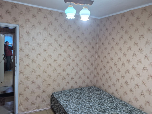 Продам комнату в 3-комн. квартире, Есенина ул, 12к1, Санкт-Петербург г