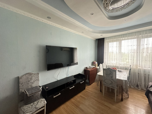 Продам трехкомнатную (3-комн.) квартиру, Декабристов ул, 87, Казань г