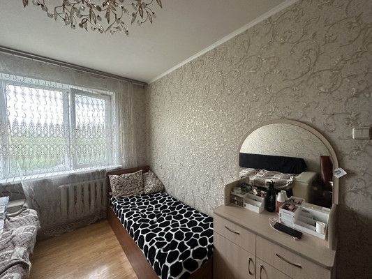 Продам трехкомнатную (3-комн.) квартиру, Декабристов ул, 87, Казань г