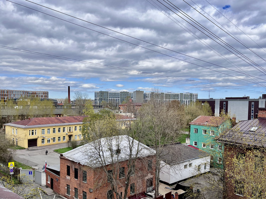 Продам трехкомнатную (3-комн.) квартиру, КИМа пр-кт, 7/19Б, Санкт-Петербург г