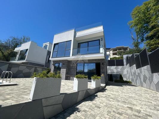 Продам коттедж, Некрасова ул, 4/4А, Высокое с, 5 км от города