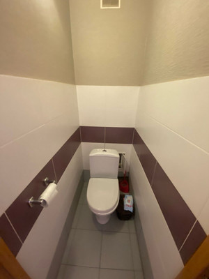 Продам трехкомнатную (3-комн.) квартиру, Каспарова ул, 3, Армавир г