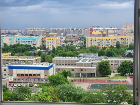 Продам трехкомнатную (3-комн.) квартиру, им. Александра Покрышкина ул, 4/10, Краснодар г