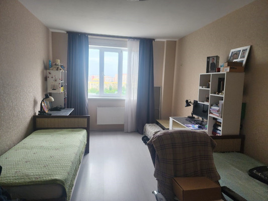 Продам трехкомнатную (3-комн.) квартиру, им. Александра Покрышкина ул, 4/10, Краснодар г