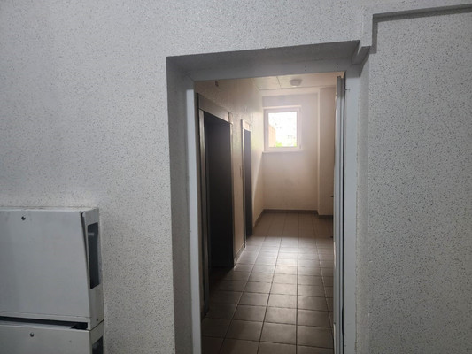 Продам трехкомнатную (3-комн.) квартиру, им. Александра Покрышкина ул, 4/10, Краснодар г