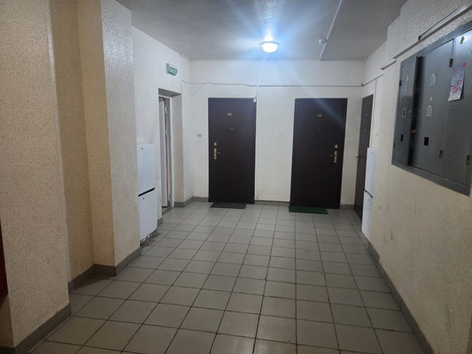 Продам трехкомнатную (3-комн.) квартиру, им. Александра Покрышкина ул, 4/10, Краснодар г