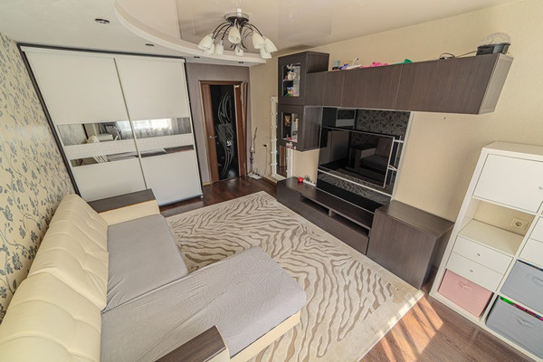 Продам двухкомнатную (2-комн.) квартиру, Бородина ул, 27, Пенза г