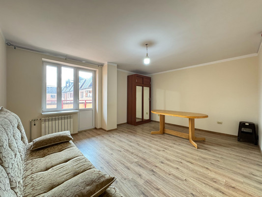 Продам многокомнатную квартиру, Московская ул, 12к4, Нальчик г