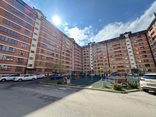 Продам многокомнатную квартиру, Московская ул, 12к4, Нальчик г