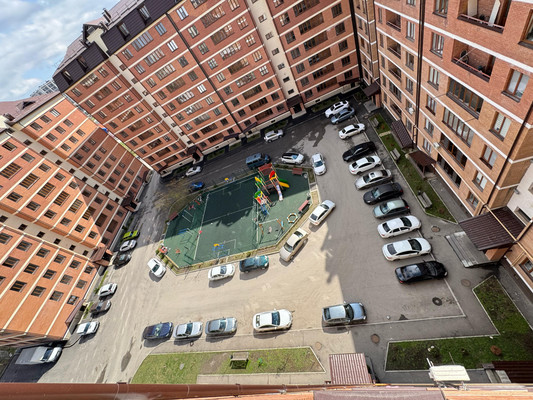 Продам многокомнатную квартиру, Московская ул, 12к4, Нальчик г