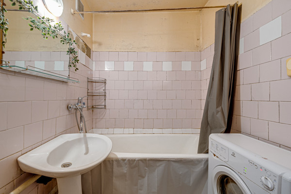 Продам двухкомнатную (2-комн.) квартиру, Туристская ул, 29к1, Москва г
