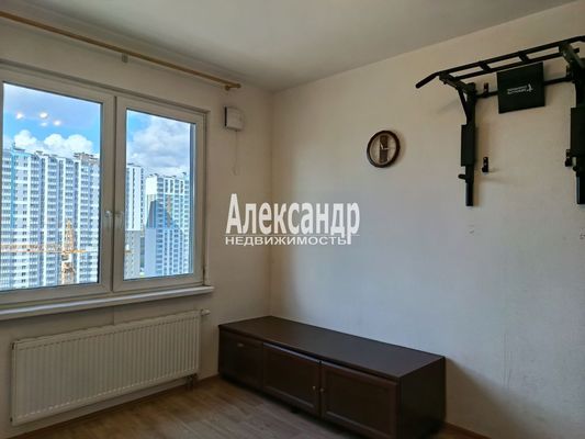 Продам многокомнатную квартиру, Муринская дор, 14к2, Санкт-Петербург г