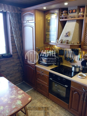 Продам двухкомнатную (2-комн.) квартиру, Шолохова ул, 10, Москва г