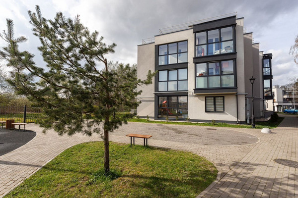 Продам двухкомнатную (2-комн.) квартиру, Согласия ул, 56, Калининград г