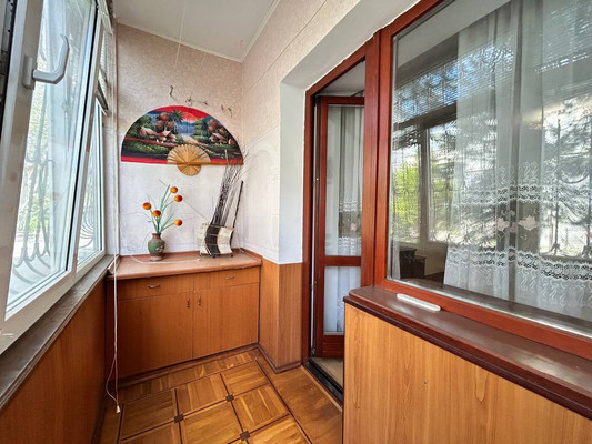 Продам трехкомнатную (3-комн.) квартиру, Генерала Захарова ул, 9к2, Симферополь г
