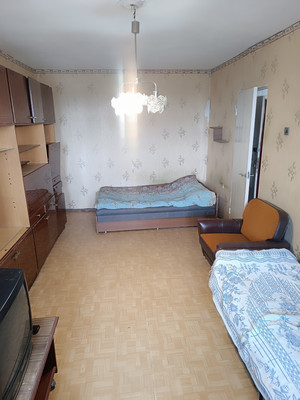 Продам однокомнатную (1-комн.) квартиру, Урицкого пр-кт, 99, Луга г