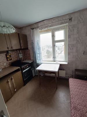 Продам однокомнатную (1-комн.) квартиру, Урицкого пр-кт, 99, Луга г