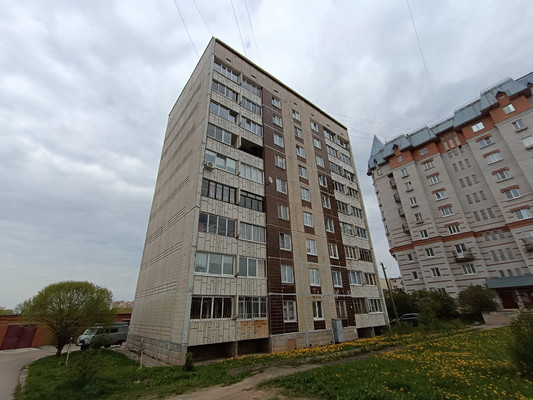 Продам однокомнатную (1-комн.) квартиру, Урицкого пр-кт, 99, Луга г
