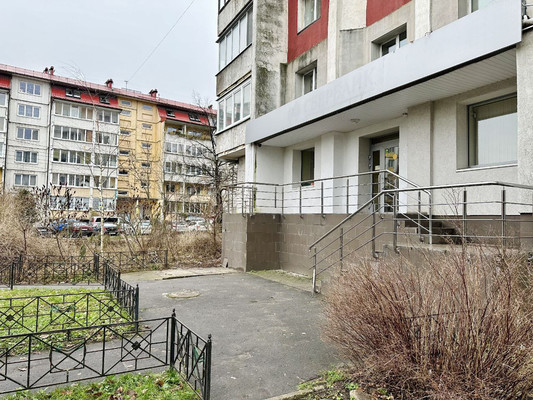Продам коммерческое помещение 101,6 м2, Маршала Борзова ул, 100, Калининград г