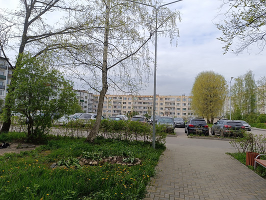 Продам однокомнатную (1-комн.) квартиру, Кирова пр-кт, 31, Луга г