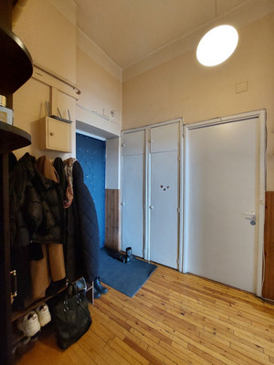 Продам трехкомнатную (3-комн.) квартиру, Биржевой пер, 1/10А, Санкт-Петербург г