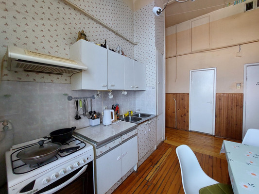 Продам трехкомнатную (3-комн.) квартиру, Биржевой пер, 1/10А, Санкт-Петербург г