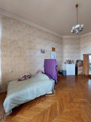 Продам трехкомнатную (3-комн.) квартиру, Биржевой пер, 1/10А, Санкт-Петербург г
