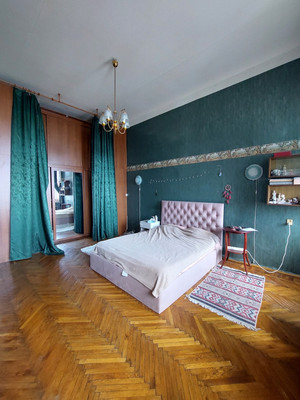 Продам трехкомнатную (3-комн.) квартиру, Биржевой пер, 1/10А, Санкт-Петербург г