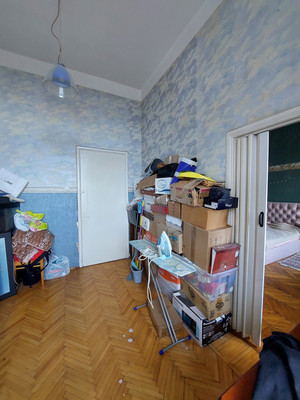 Продам трехкомнатную (3-комн.) квартиру, Биржевой пер, 1/10А, Санкт-Петербург г