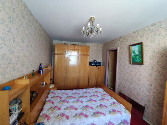 Продам двухкомнатную (2-комн.) квартиру, Космонавтов ул, 49, Казань г